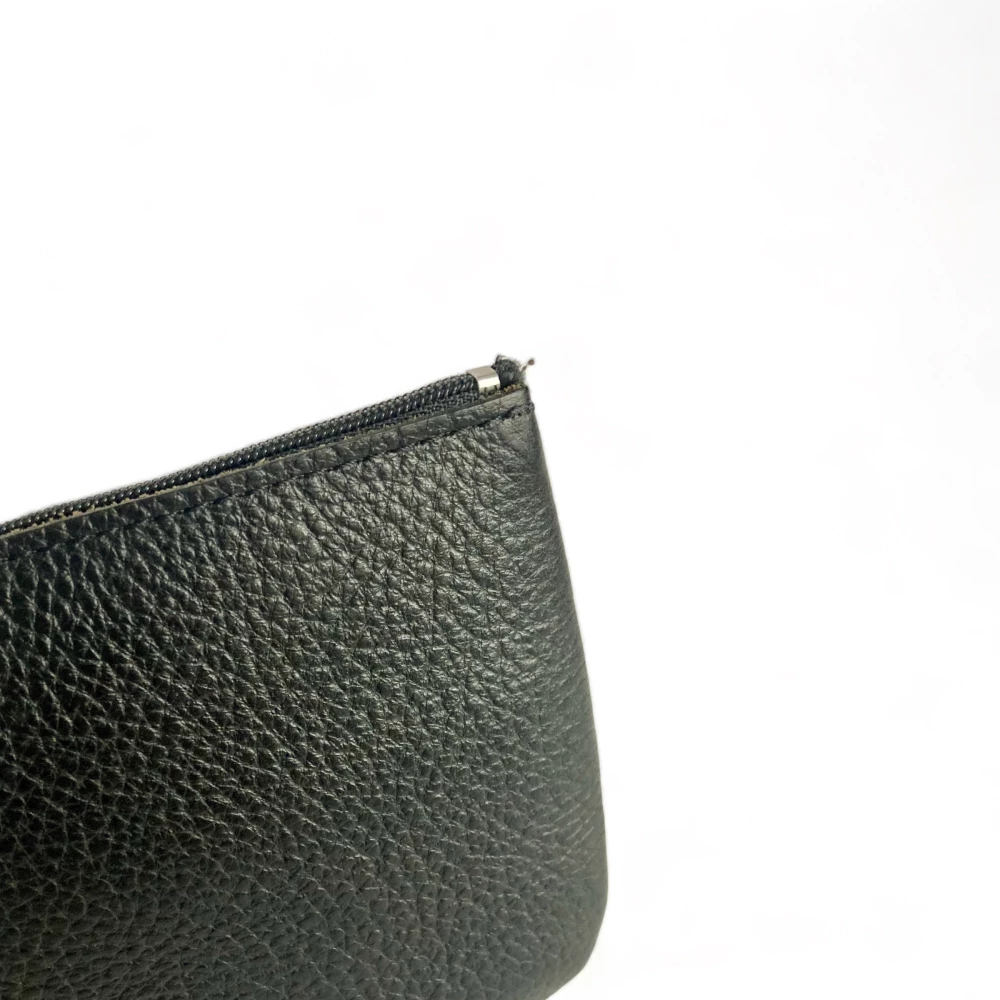 simple zipper wallet